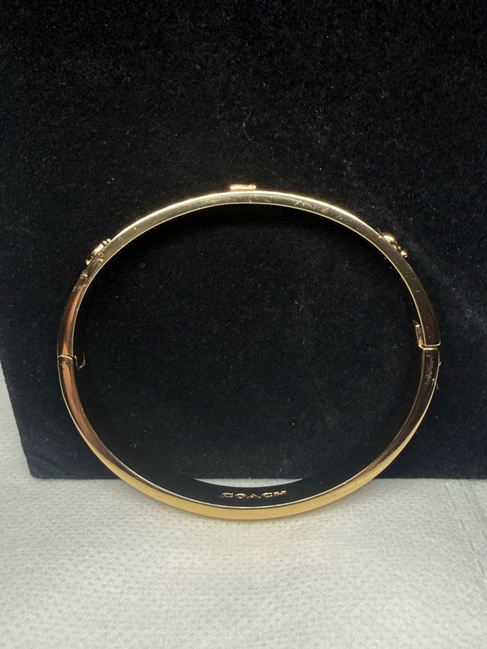 LOWSTART Coach Gold-Tone Red Glitter C Accent Bangle Bracelet w/Dustbag - Picture 11 of 16